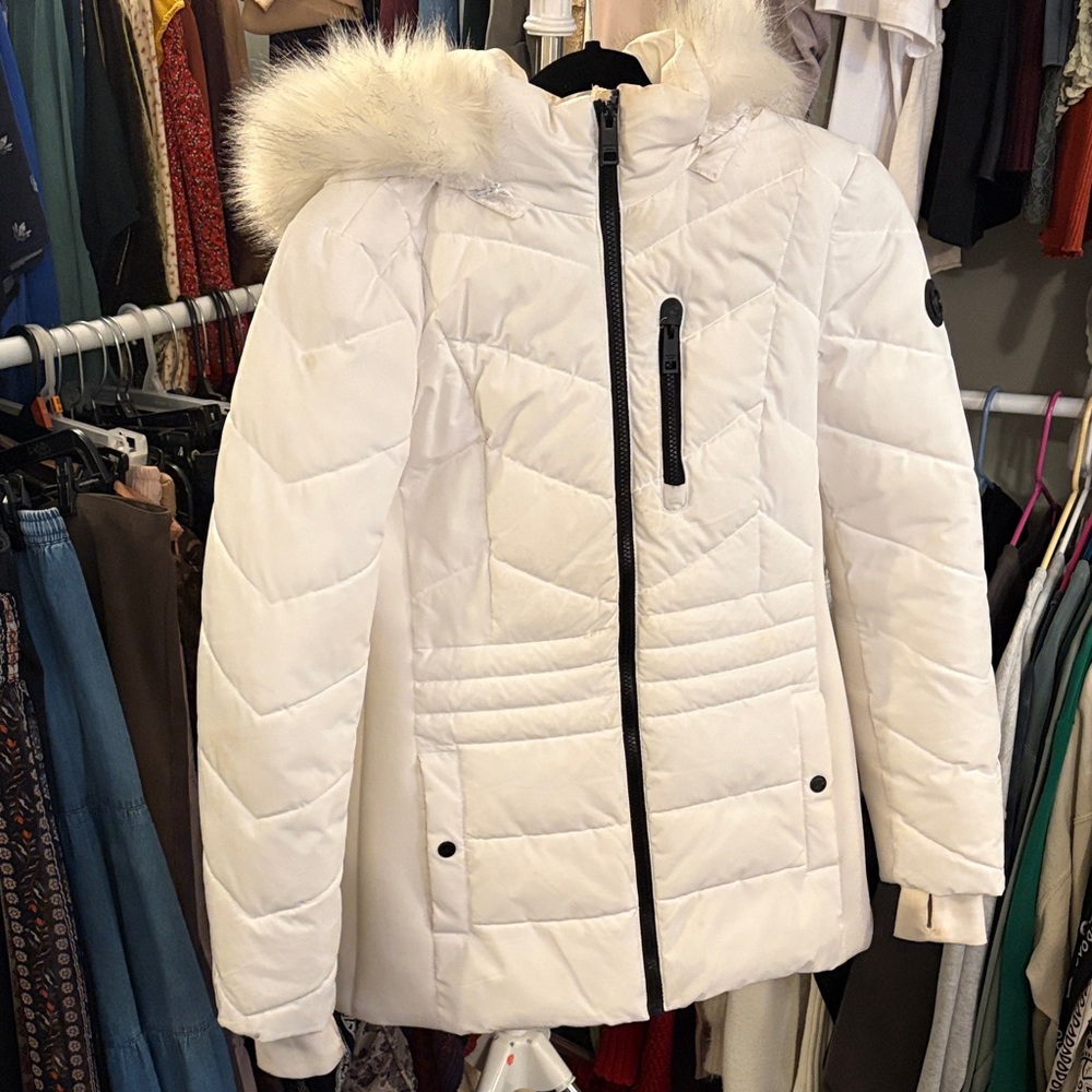 Michael Kors White Quilted Hooded Puffer with Faux Fur Trim